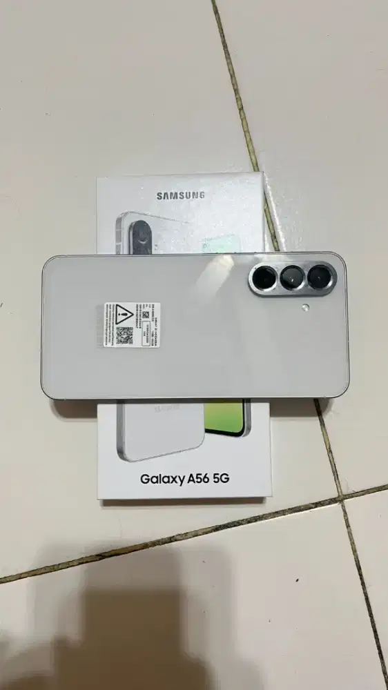 samsung a56 ram 12 /256 gb , komplit , no minus , pemakaian 1 bulan !!
