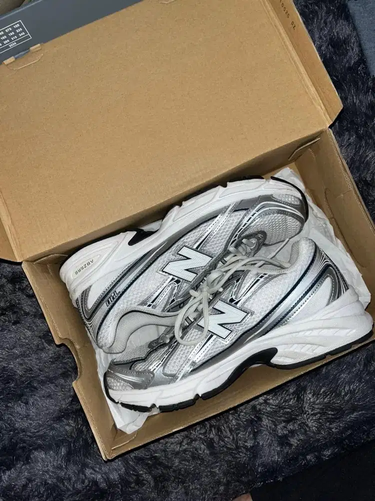 New Balance 740 White Blue