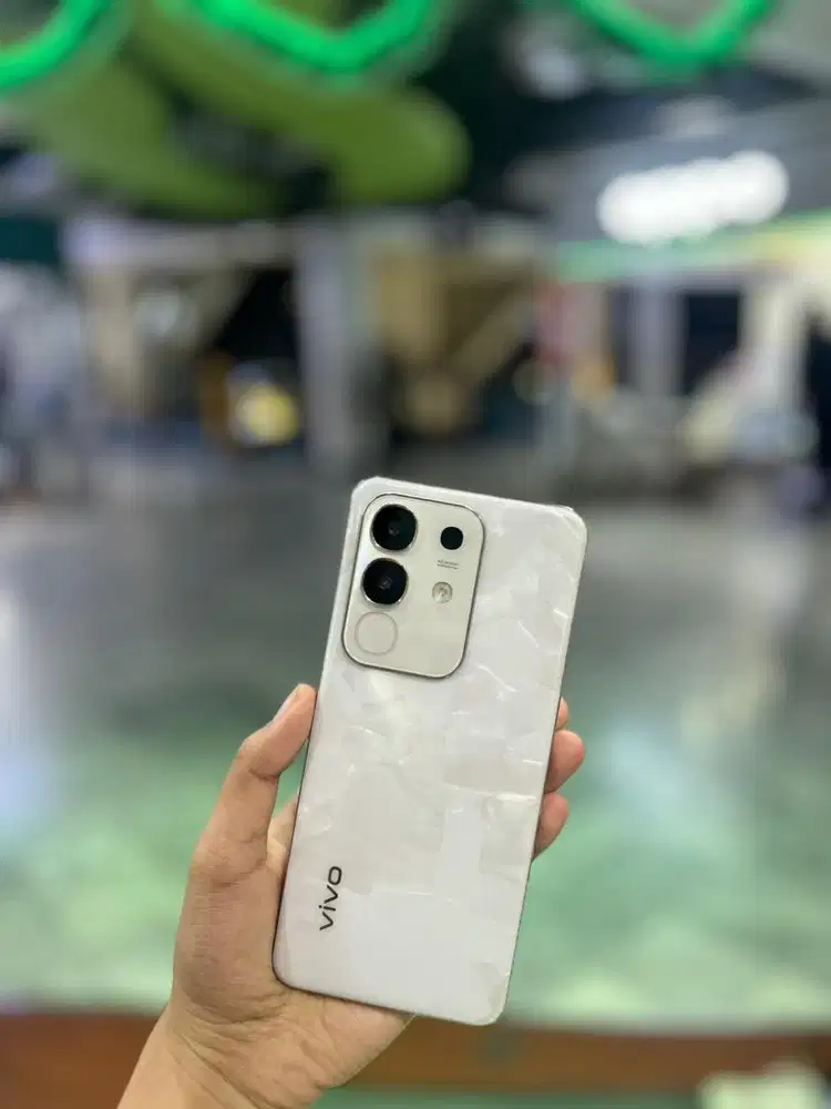 vivo y29 6/128 full set blm pernah service garansi masi ada