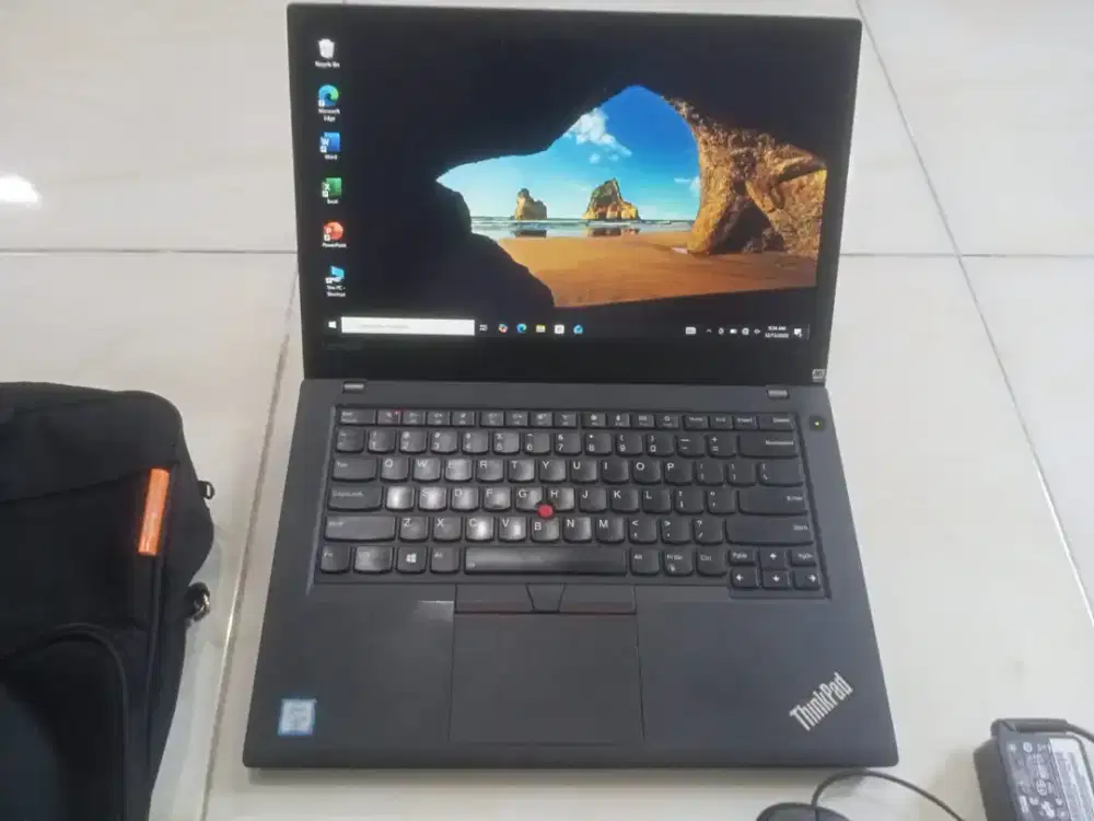 Lenovo thinkpad x270 i5 ram 16 ssd 256gb ngebut