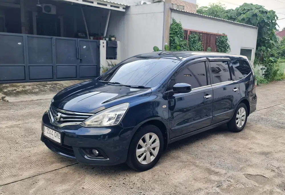Nissan Grand livina xv 2013 matic istimewa