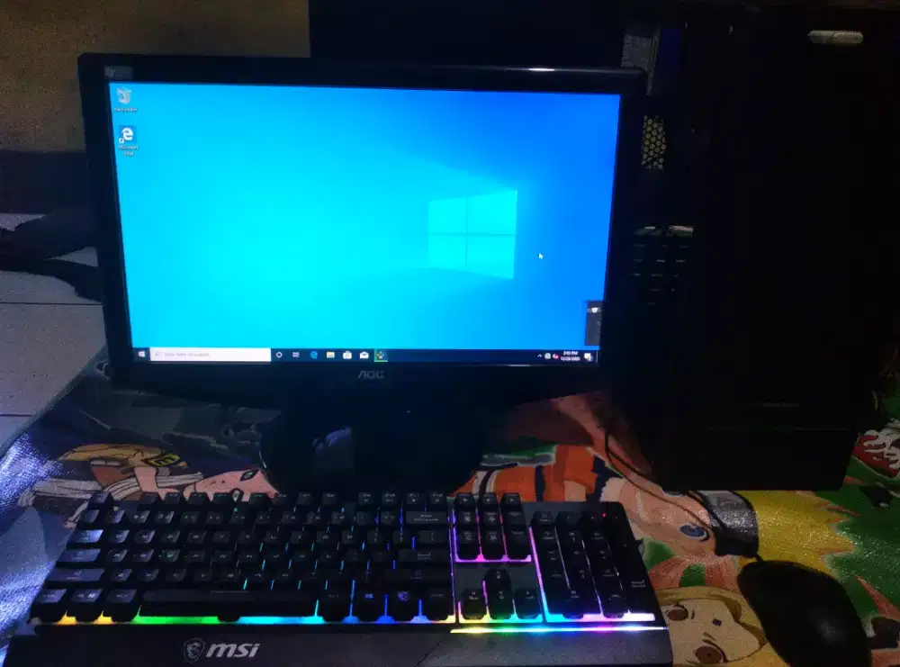 1paket cpu core i7 gen4 +LCD AOC 19IN tinggal pakai aja