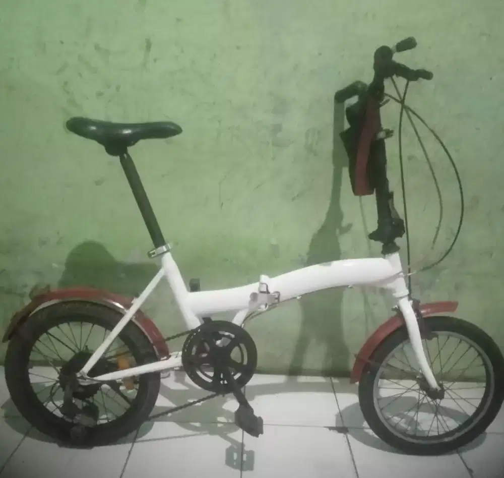 Sepeda lipat Genio UK 16