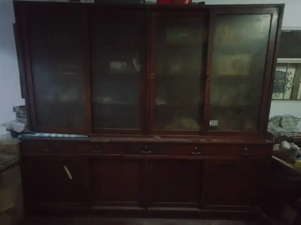 LEMARI KAYU JATI UNTUK TOKO