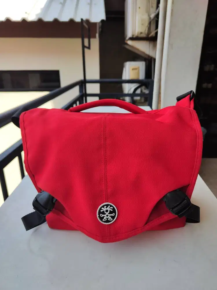 Tas Kamera Crumpler The Six Million Dolar Home