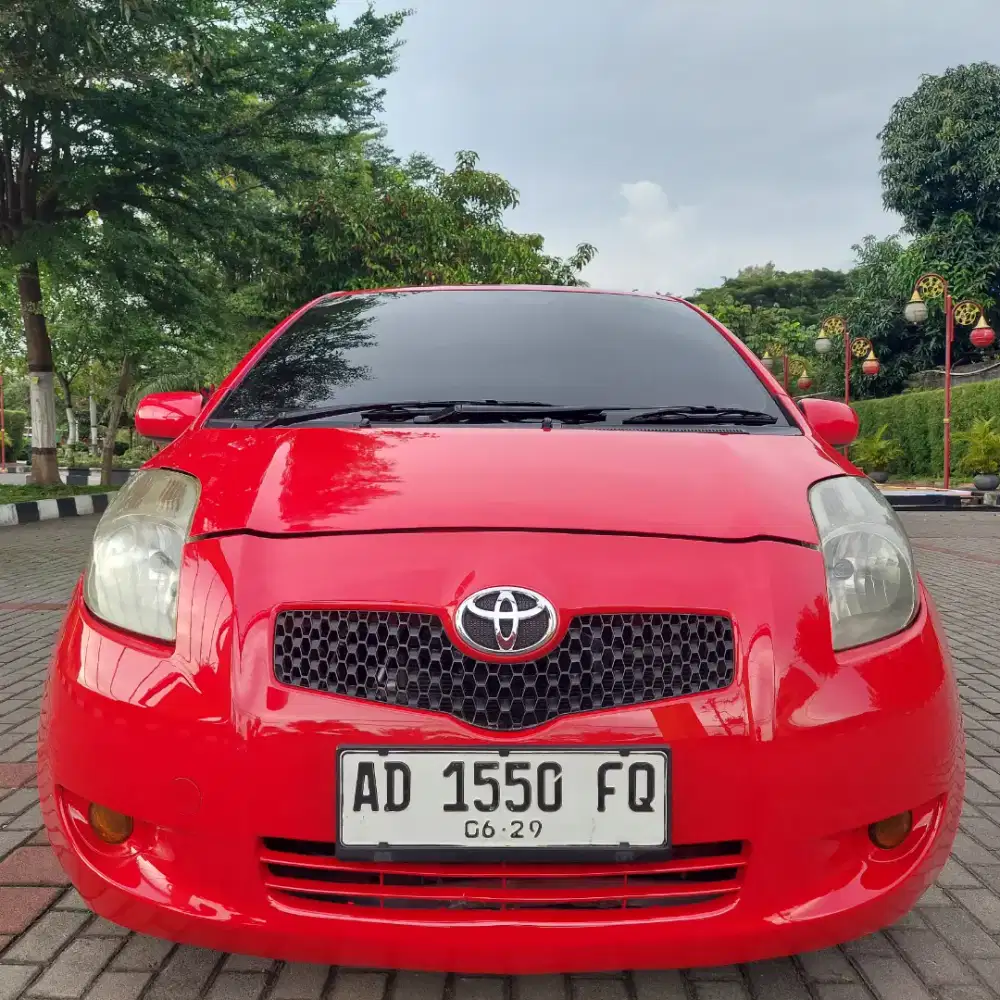 Toyota yaris E matic 2006