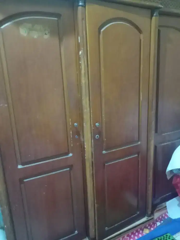 Dijual lemari 3 pintu