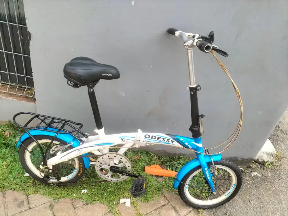 Sepeda lipat ukuran 16 kondisi normal
