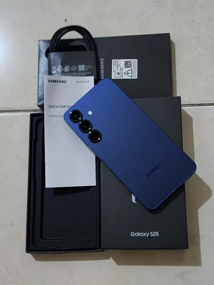 Samsung S25 5G 12/256Gb, warna Navy SEIN, kondisi 99,9% Sempurna