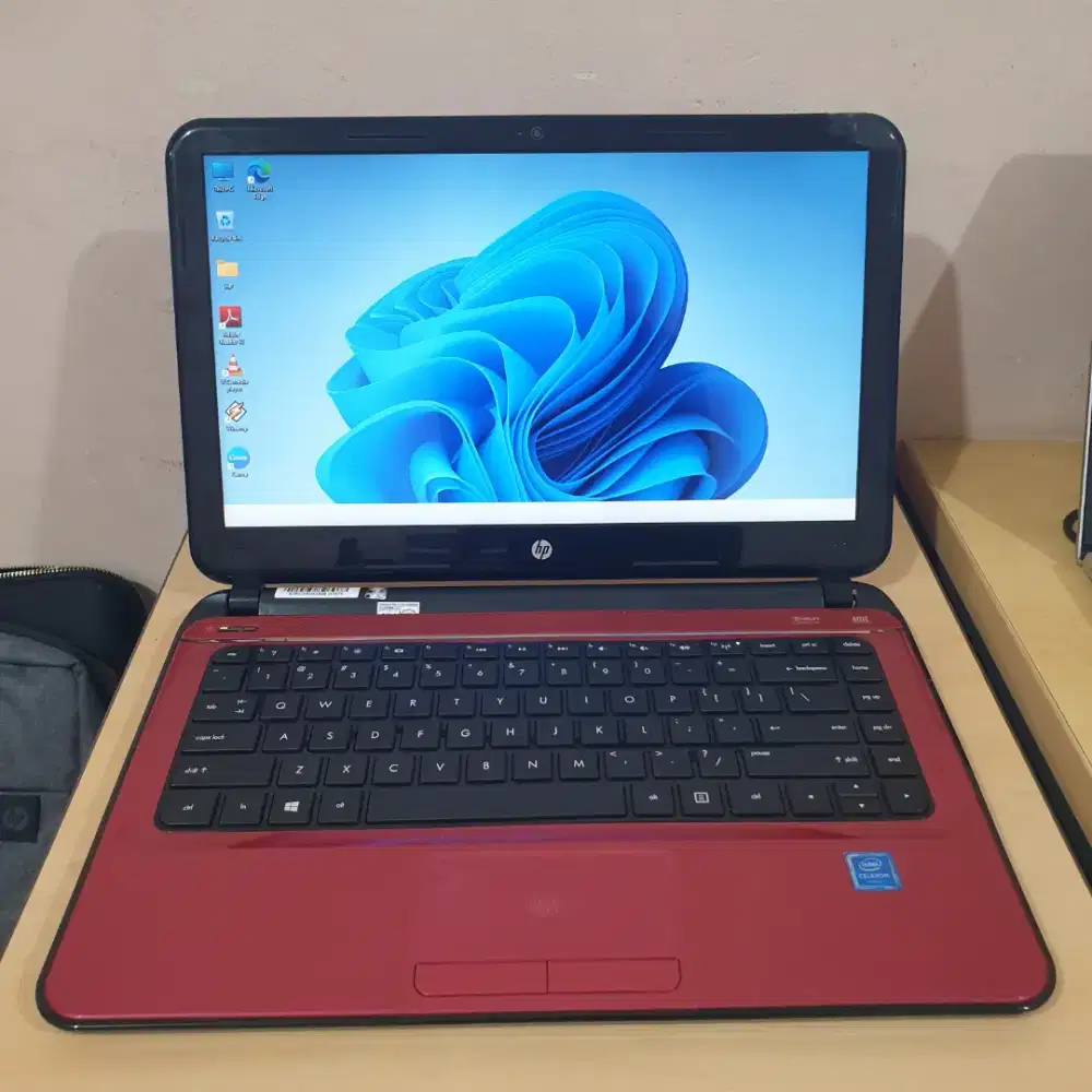 HP SLEKBOOK 14 - INTEL CELERON - 8GB - 500GB - 14 INCH