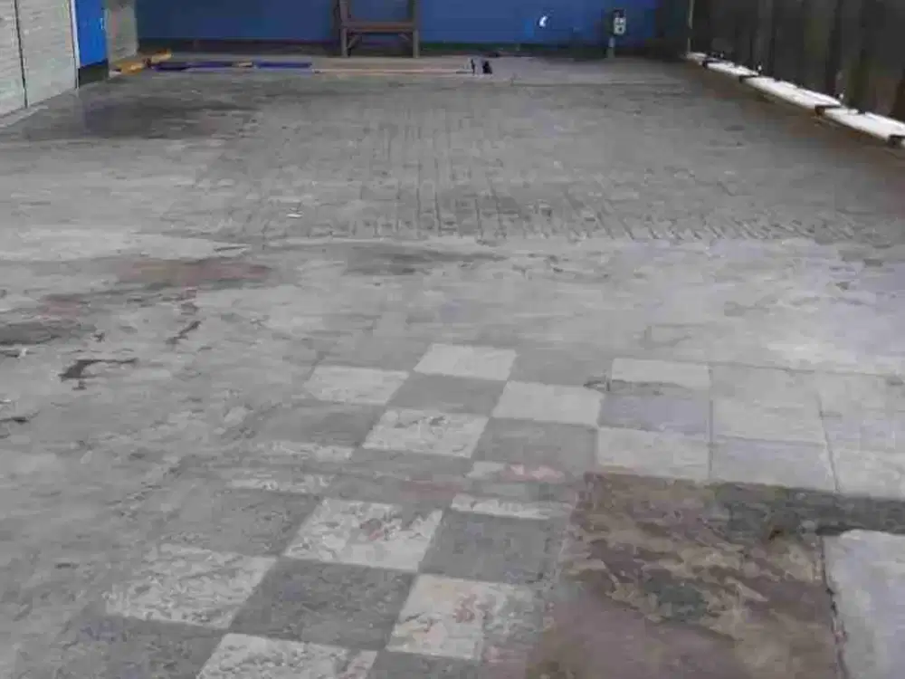 Jual Bengkel dan Rumah 2 Lt