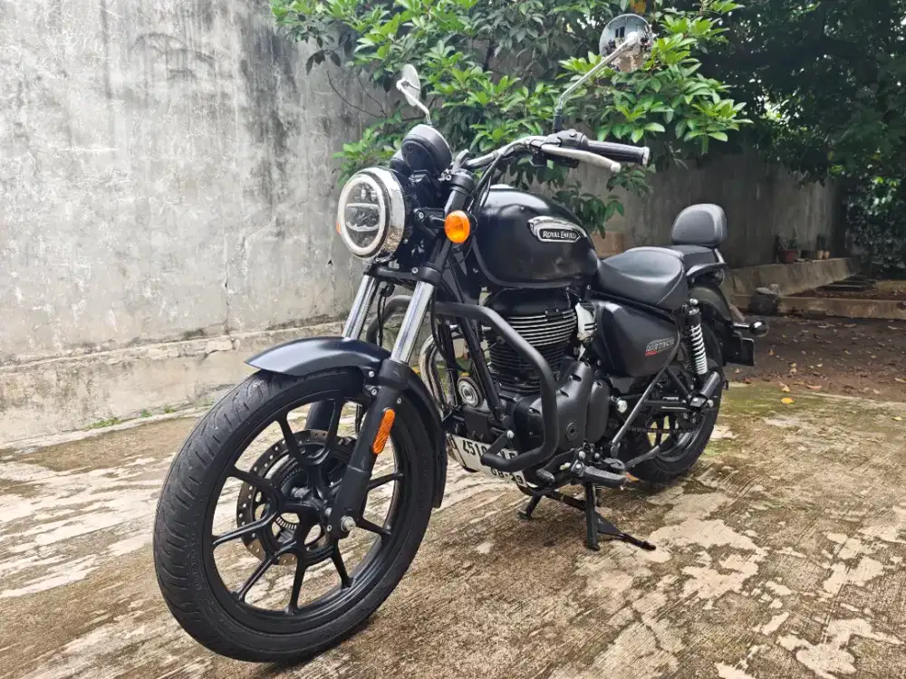 Bs Kredit/TT Royal Enfield Meteor 350 Stellar Black Classic Hunter