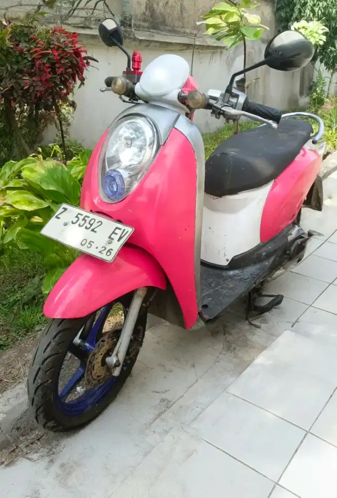 Honda scoppy pink karbu mulus jarang pake