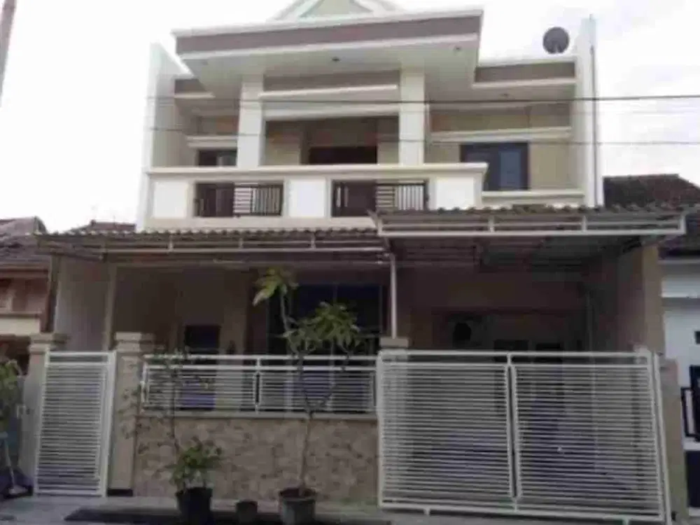 DIJUAL CEPAT TURUN HARGA RMH SIAP HUNI BISA UNTUK KOS2 AN ,KOMPLEK PERUMAHAN SURABAYA TIMUR