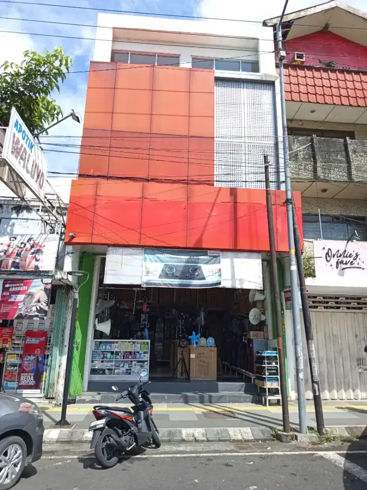 Di jual ruko 3 lantai