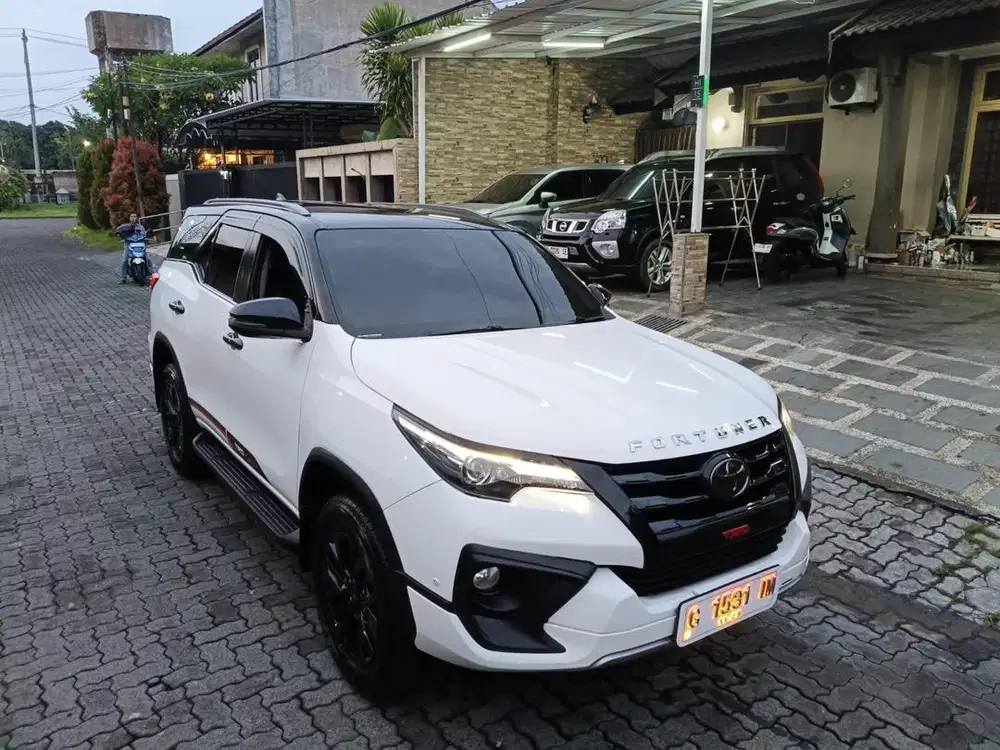 Fortuner TRD Solar Matic 2018 Istimewa Spt Baru !