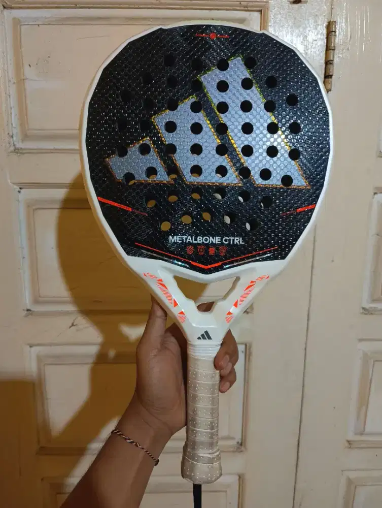 Racket padel adidas Metalbone CTRL 2026