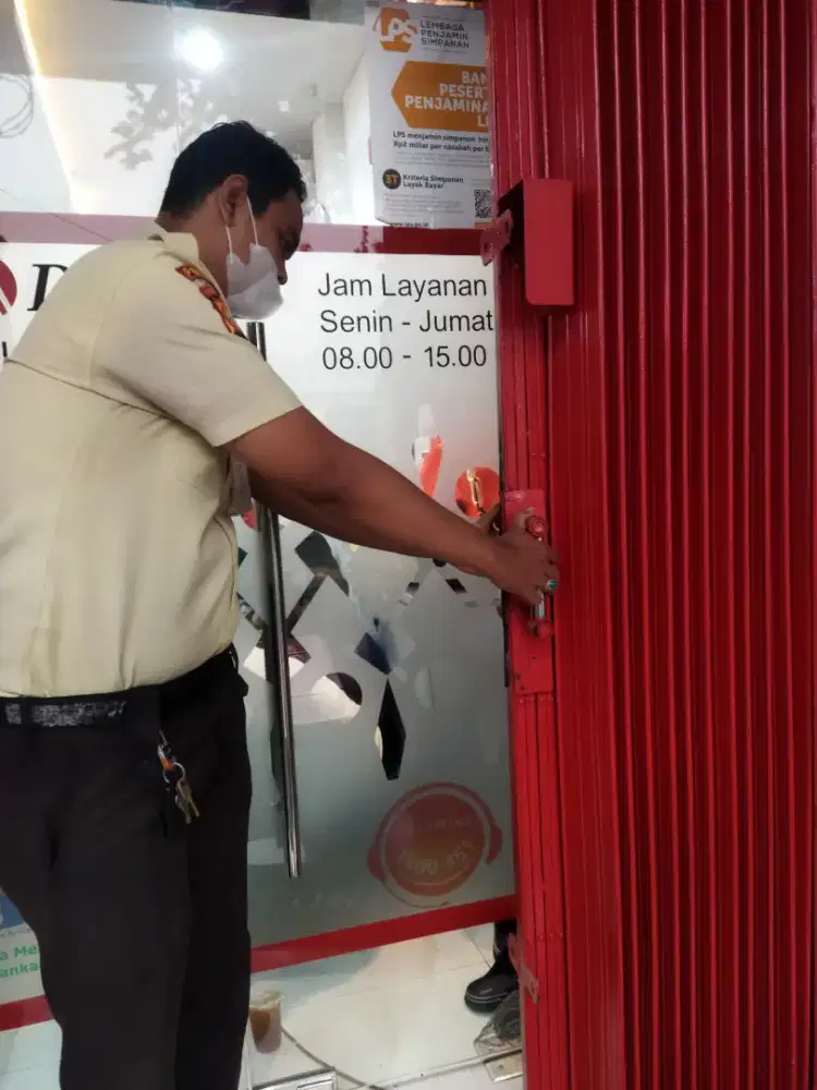 Service/pasang baru rolling door (1) Sukmajaya Depok Jawa Barat