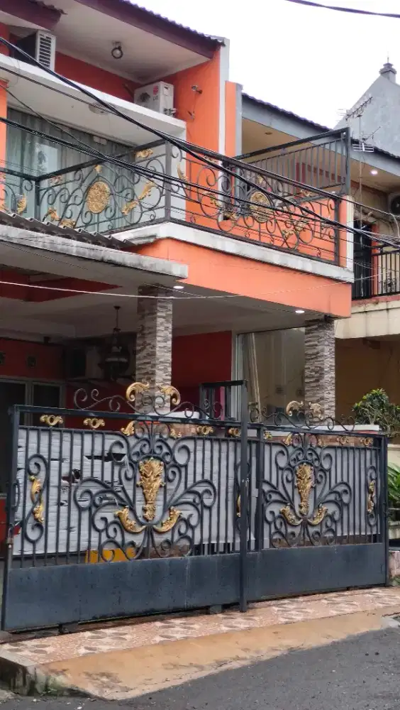 Dikontrakkan Rumah 2 Lantai full furnished