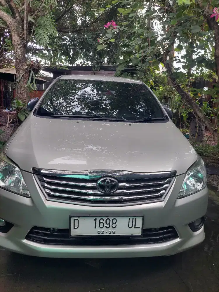 Inova 2013 bensin G manual super istimewa sekali orisinil
