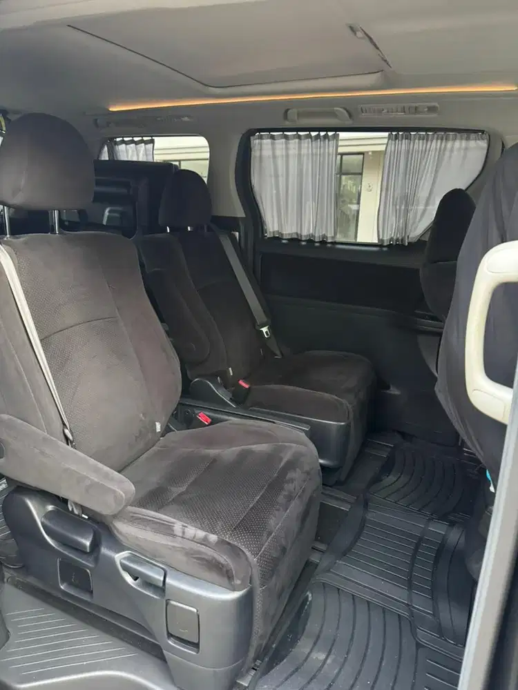 Toyota Vellfire 2010 Bensin
