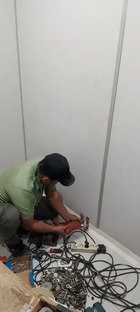 Cari loker  yg pasti2aja