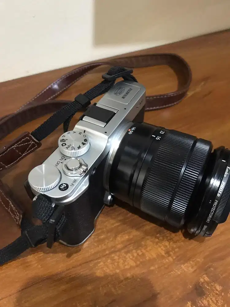 Kamera Mirrorless Fujifilm XM1 + BONUS