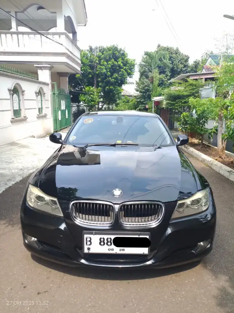 BMW 320i 2012 Bensin