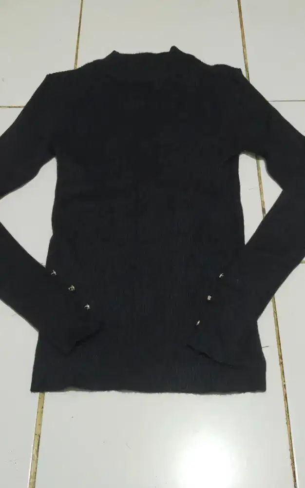 Inner inara hitam pekat