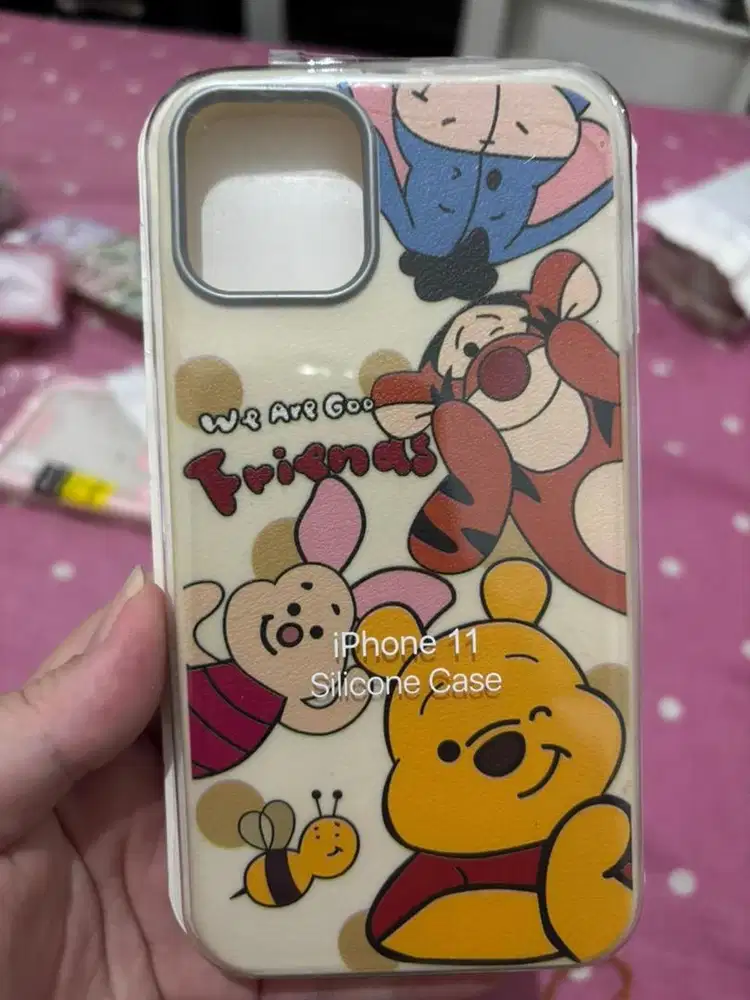 Macem-macem casing iphone 11.