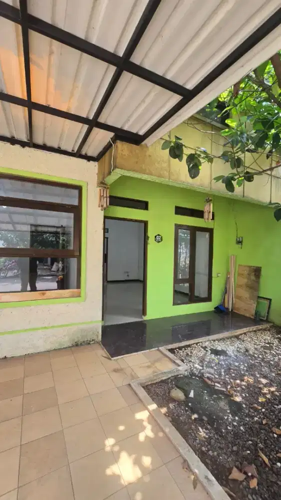 Sewa Rumah 3KT Strategis di Tanah Baru Beji Depok - 33 Juta/Tahun