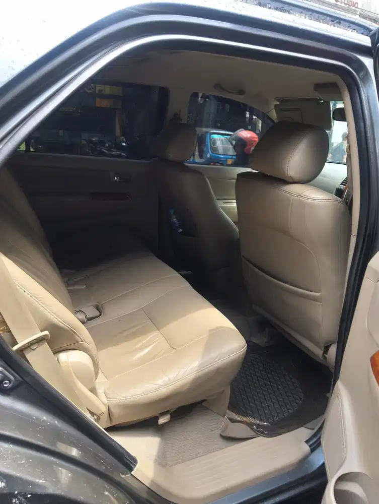 Toyota Fortuner 2011 Bensin