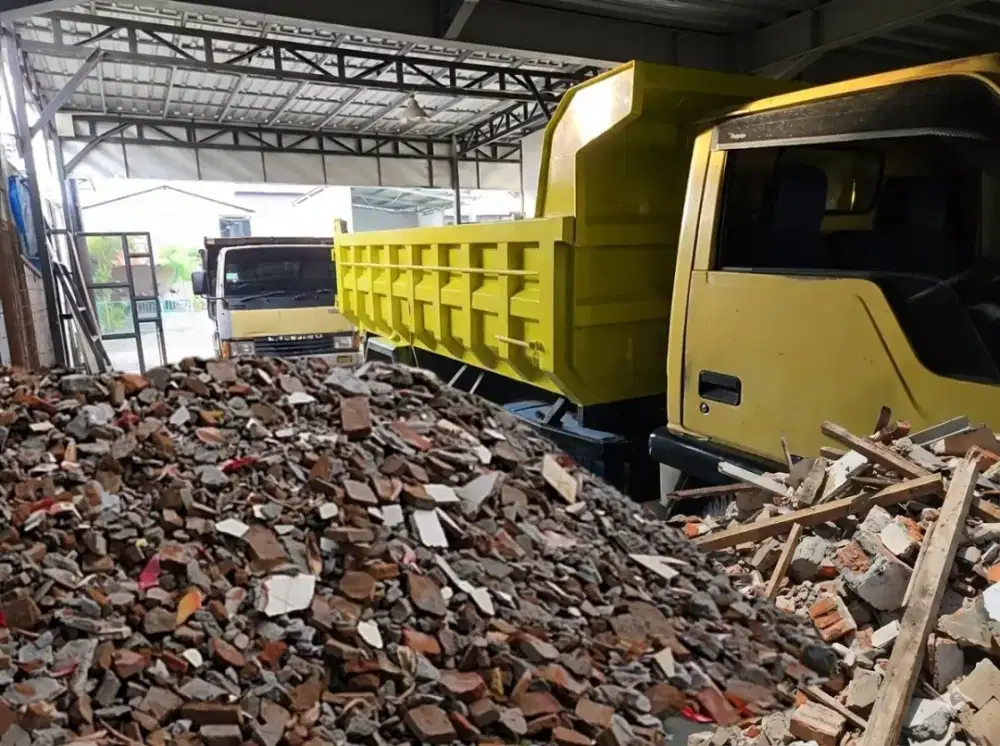 buang puing urug uruk sampah ranting pohon