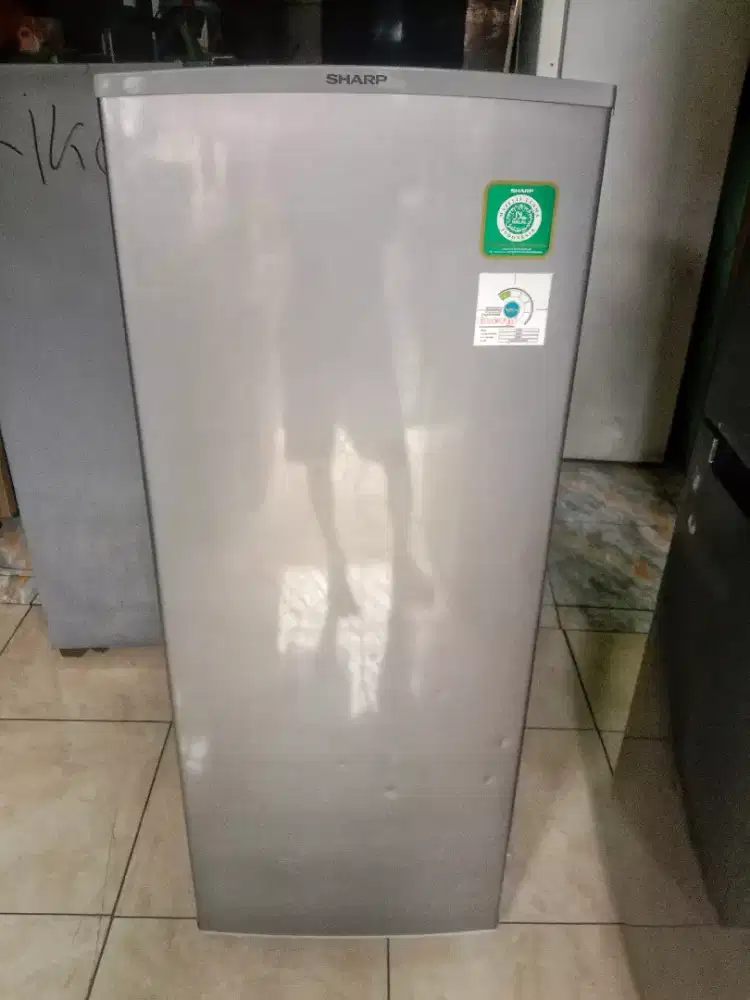 Freezer es batu 8rak Sharp