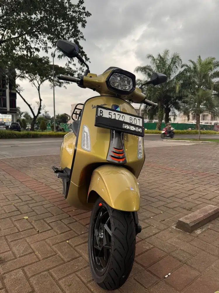 Vespa sprint S 2025 like New