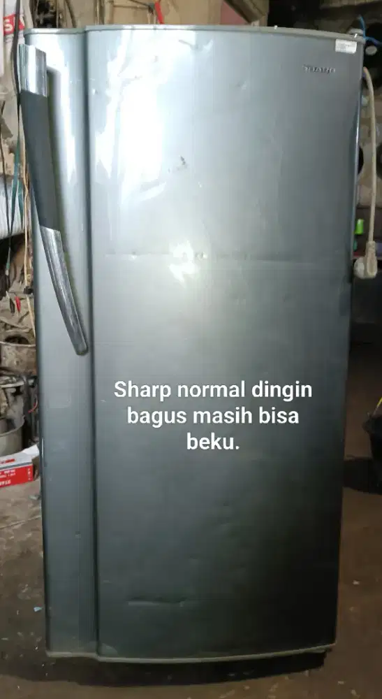 Kulkas Sharp samurai normal dingin bagus beku