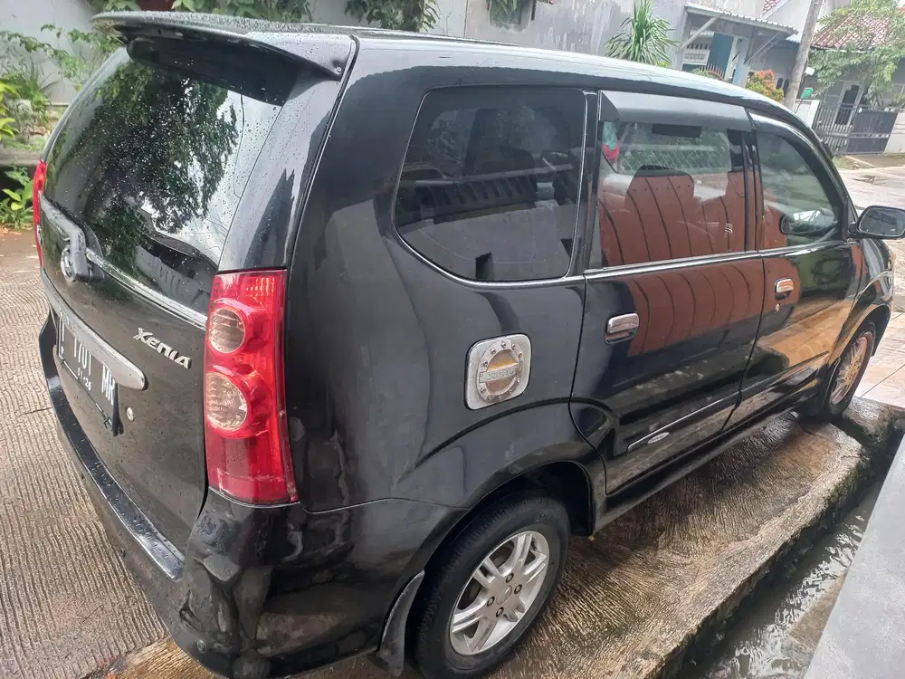Daihatsu Xenia 2011 Bensin