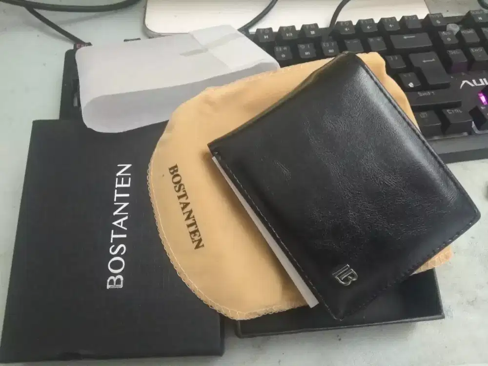 Dompet kulit pria