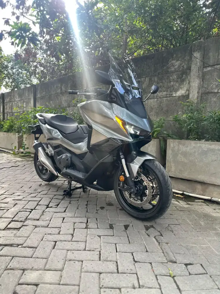 Honda Forza 750 2025