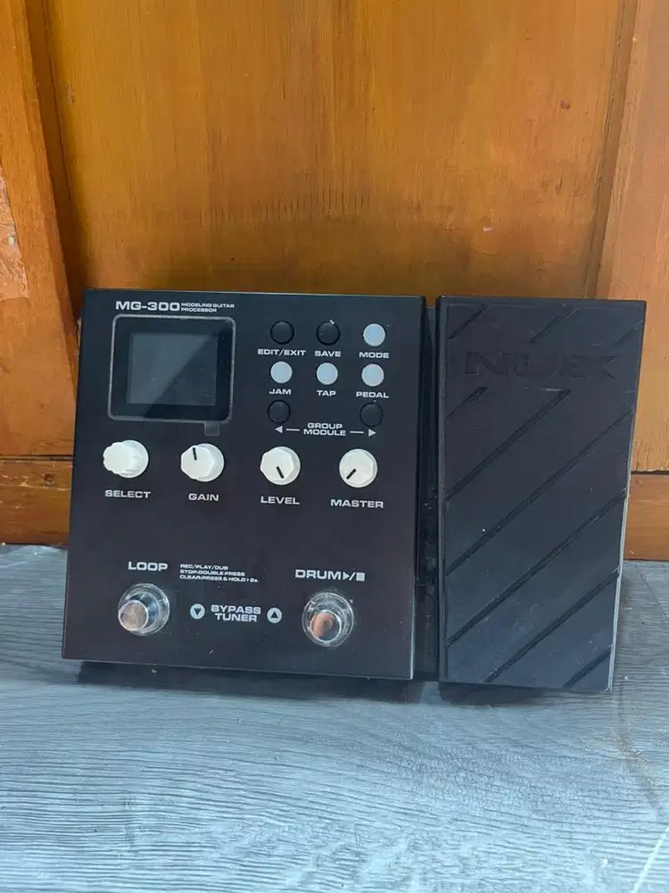 Nux mg300 fullset, mulus, minus hanya lcd