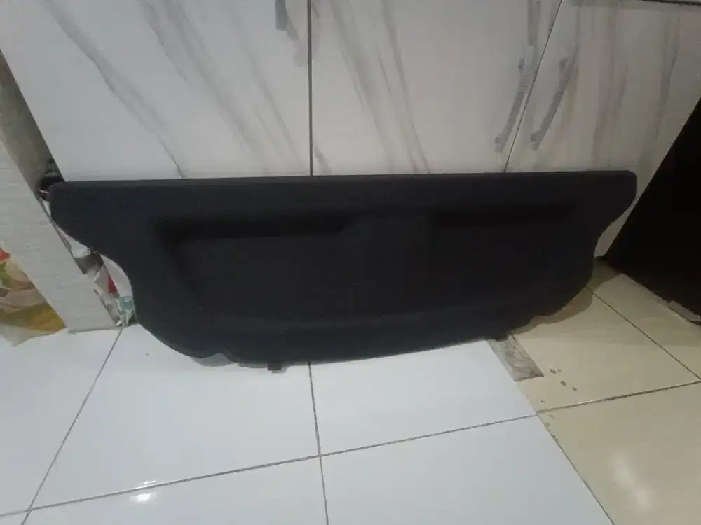 Dudukan bagasi sirion 2012