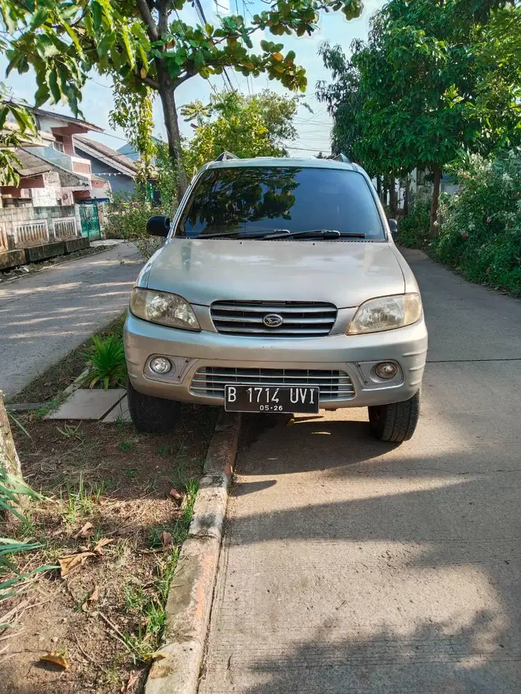 Jual Daihatsu Taruna FGX 2003