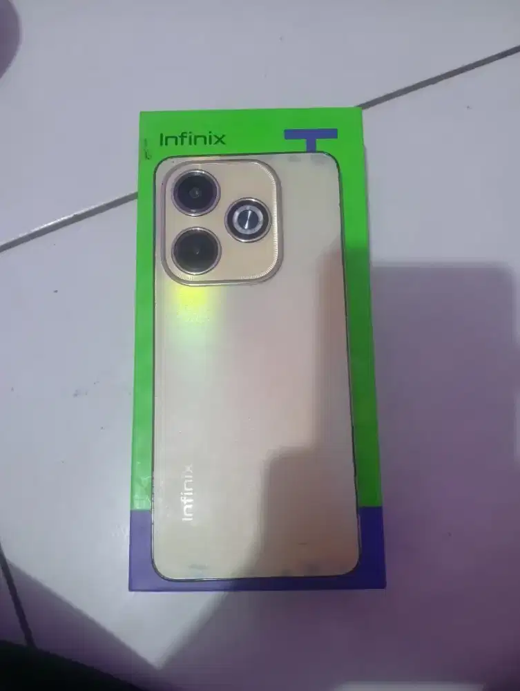 Infinix hot 40i 16 / 256 ( 8+8 )