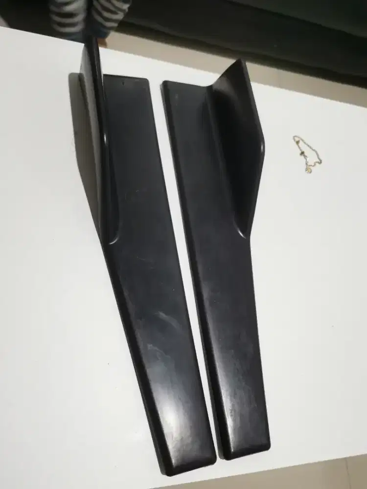 Side skirt mobil universal