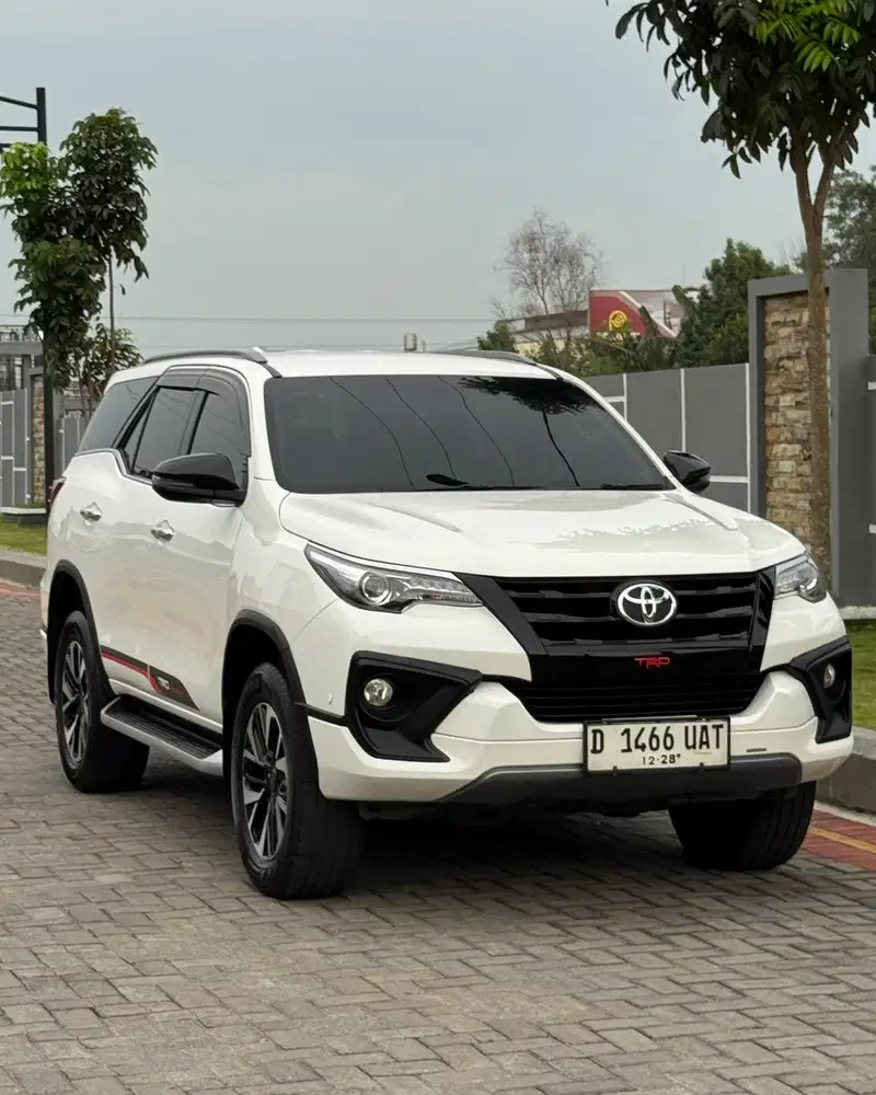TOYOTA FORTUNER VRZ TRD 2.4 DIESEL AT 2018