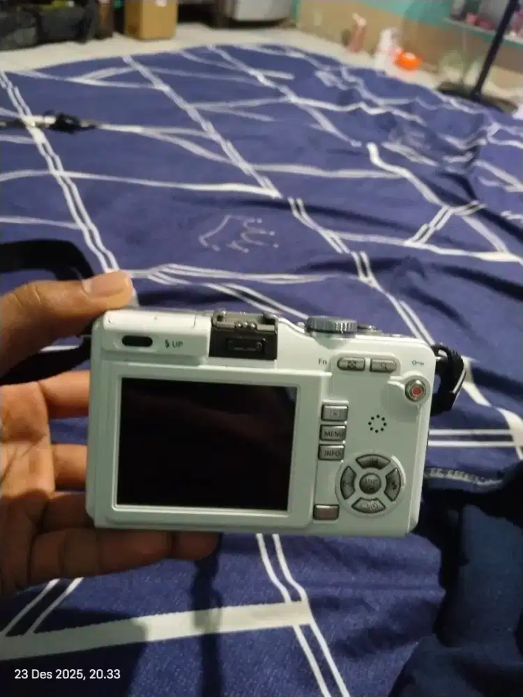 Di jual aja kamera merek olympus masih mulus