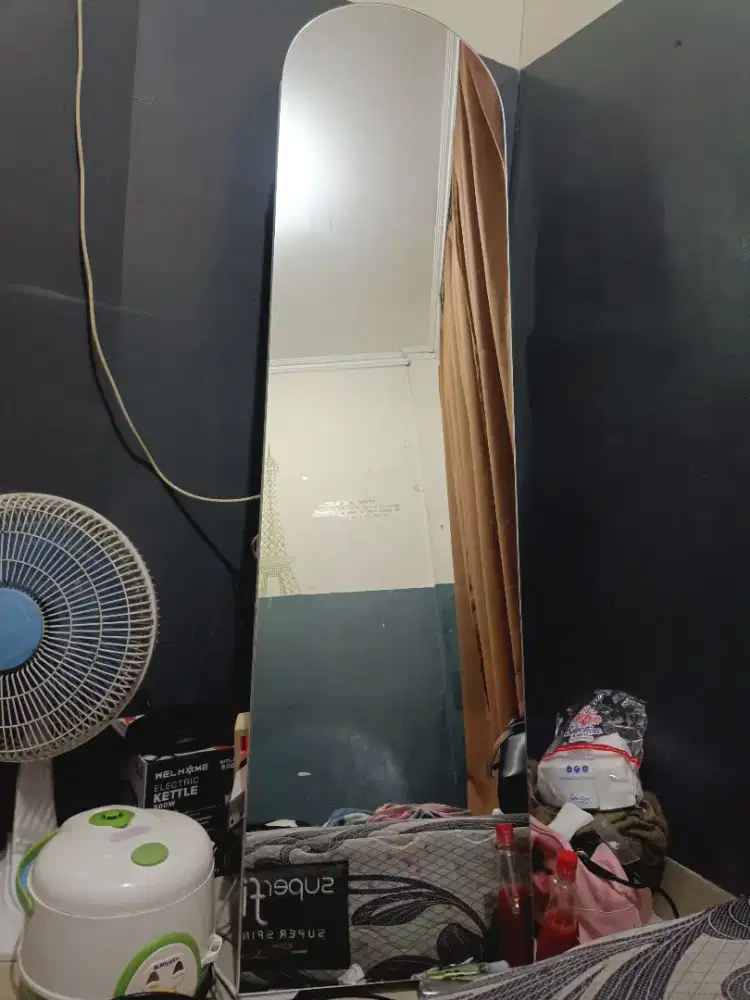 Cermin berdiri,masih mulus