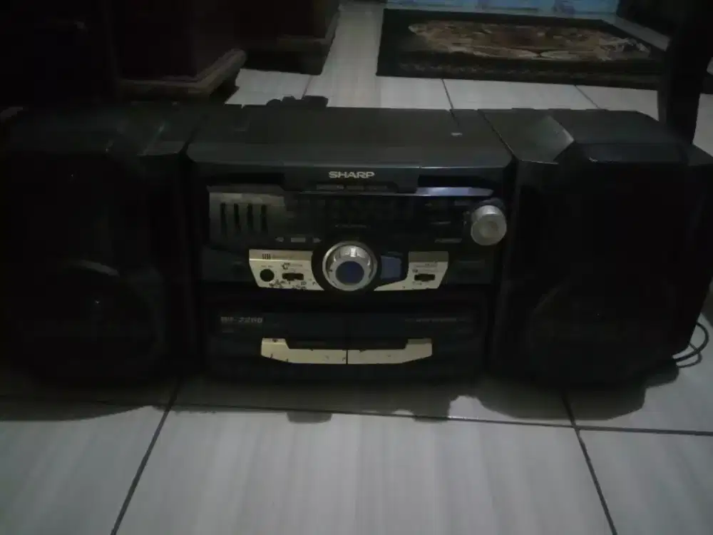 Jual tape compo merk Sharp Rp.150.000