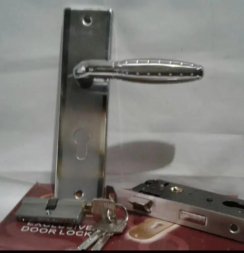 Handle pintu ukuran tanggung ( 20 cm )