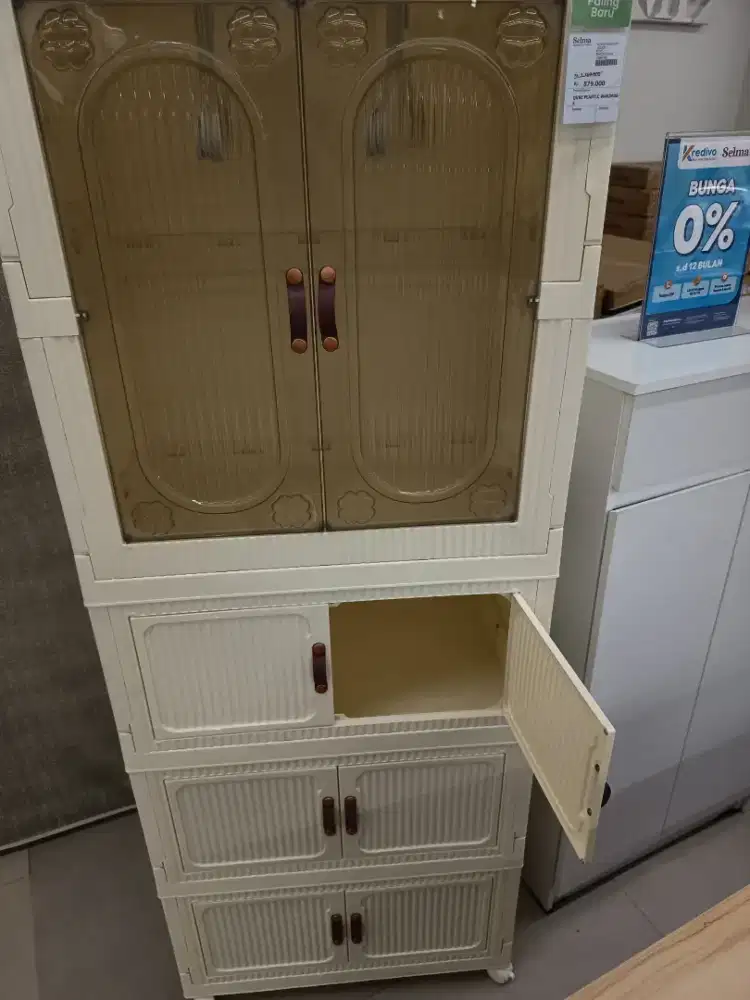 Lemari plastic selma